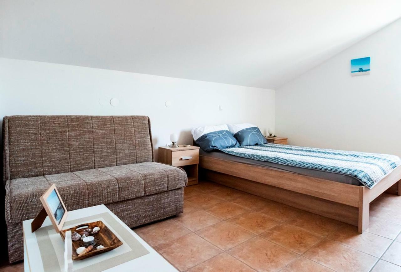 Lavanda Apartments&Studios Пинезичи Экстерьер фото