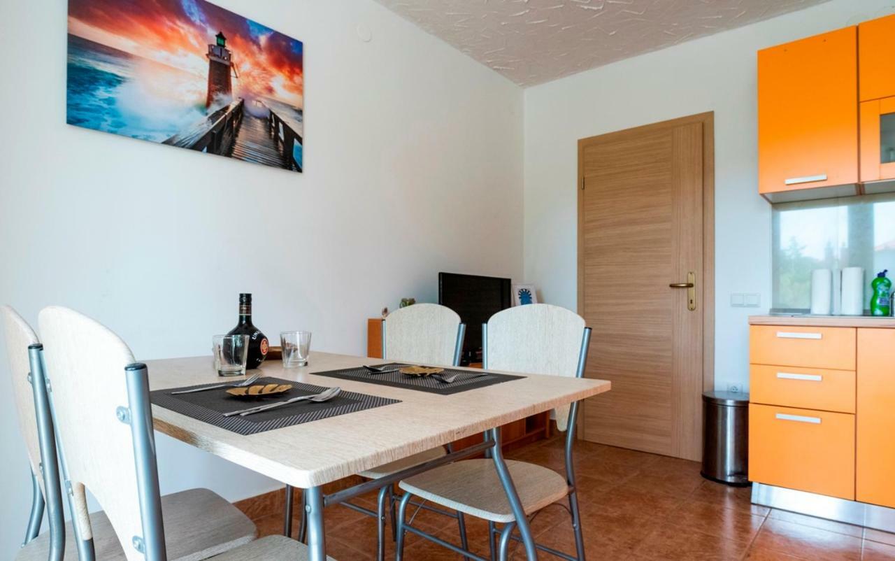 Lavanda Apartments&Studios Пинезичи Экстерьер фото