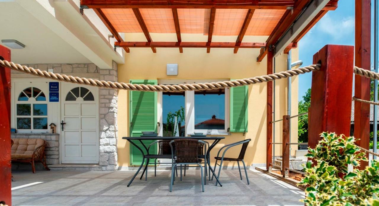 Lavanda Apartments&Studios Пинезичи Экстерьер фото