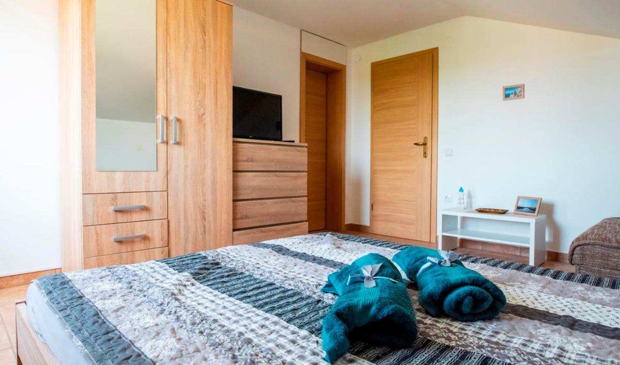 Lavanda Apartments&Studios Пинезичи Экстерьер фото