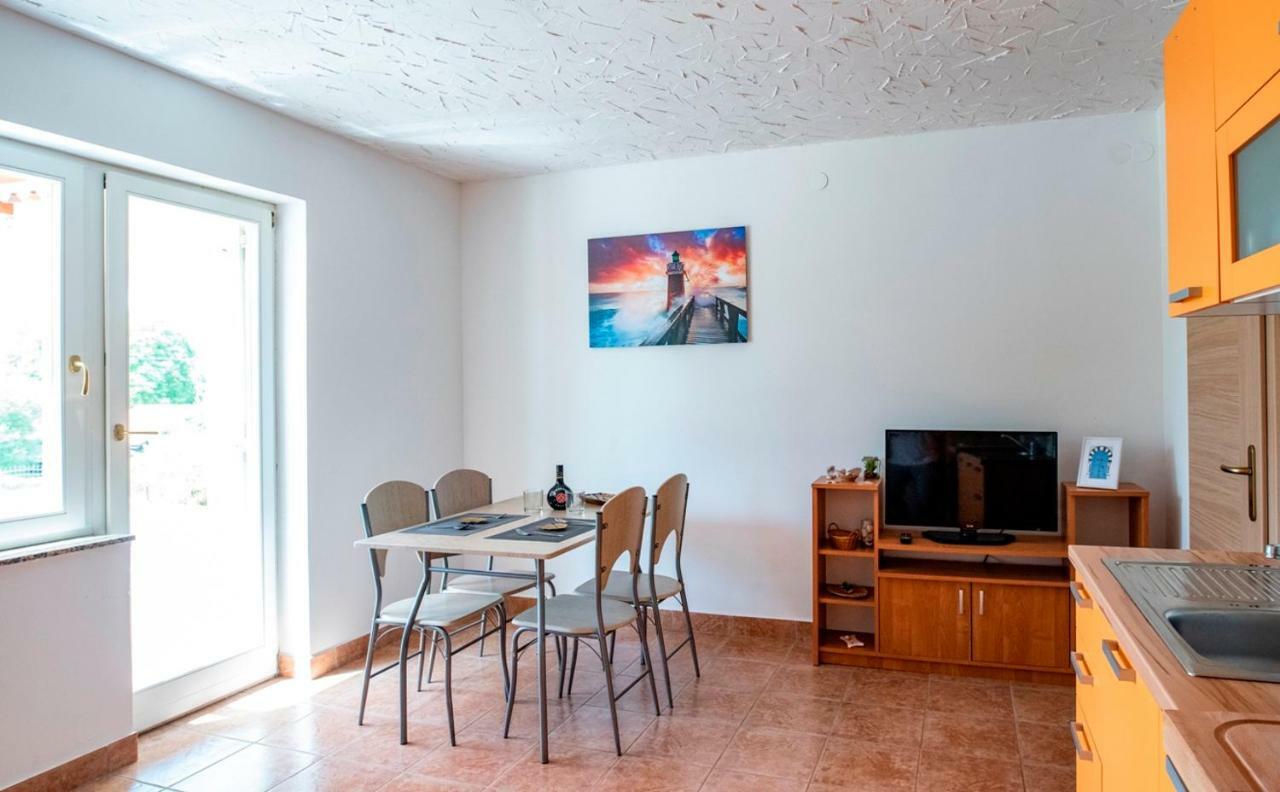 Lavanda Apartments&Studios Пинезичи Экстерьер фото