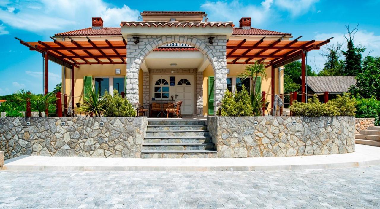 Lavanda Apartments&Studios Пинезичи Экстерьер фото